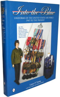 Into the Blue - Uniforms of the US-Airforce 1947 to present - Vol. 2 (L. Young)
