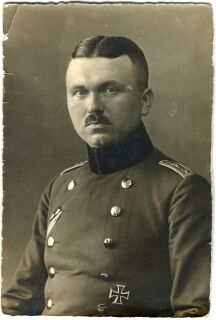 Portrait - Hauptmann
