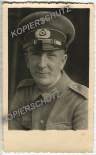 Portrait - Gefreiter der Infanterie mit Feldbluse und Schirmmütze - PK-Format