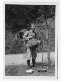 Foto - Soldat in Arbeitsanzug