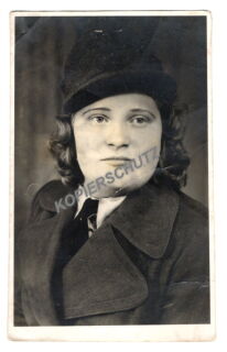 Portrait - Luftwaffenhelferin - PK-Format