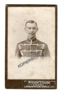 Portrait - Husar?