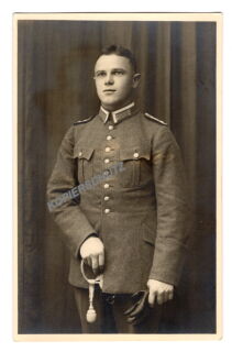 Portrait - Unteroffizier der Reichswehr mit Säbel - PK-Format