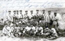 Foto - Gruppe Soldaten im Feld - PK-Format