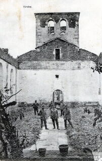 Postkarte - Kirche von Amel mit Soldaten - gelaufen